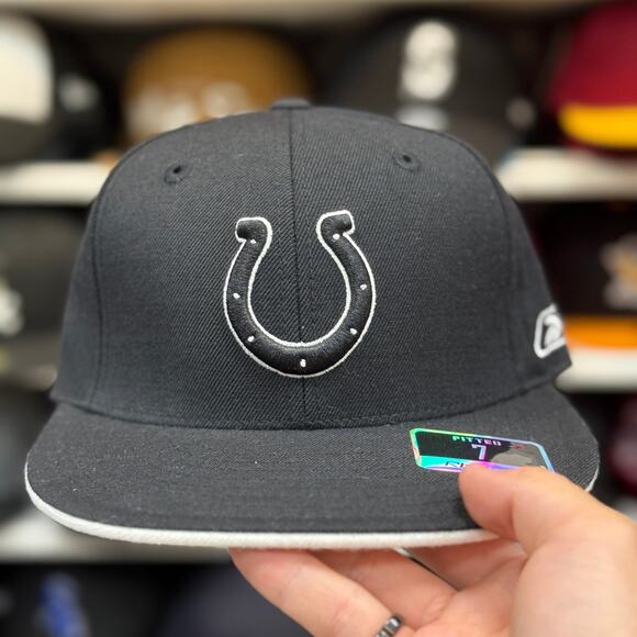 Indianapolis Colts Black/White Vintage Reebok Fitted Hat - Picture 2 of 4
